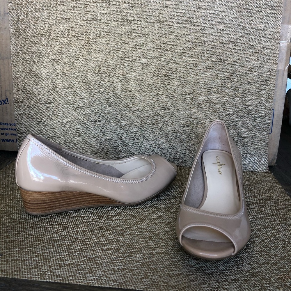 NEVER WORN Cole Haan nude peep toe wedge